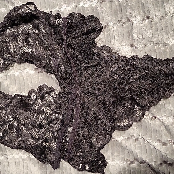 Brand New - Floral Lace Teddy Bodysuit - Picture 4 of 6